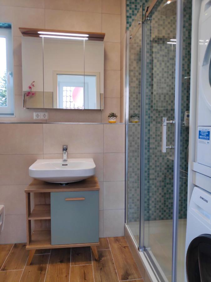 Mini-Apartment Ruhig Und Verkehrsguenstig In Berlino Esterno foto